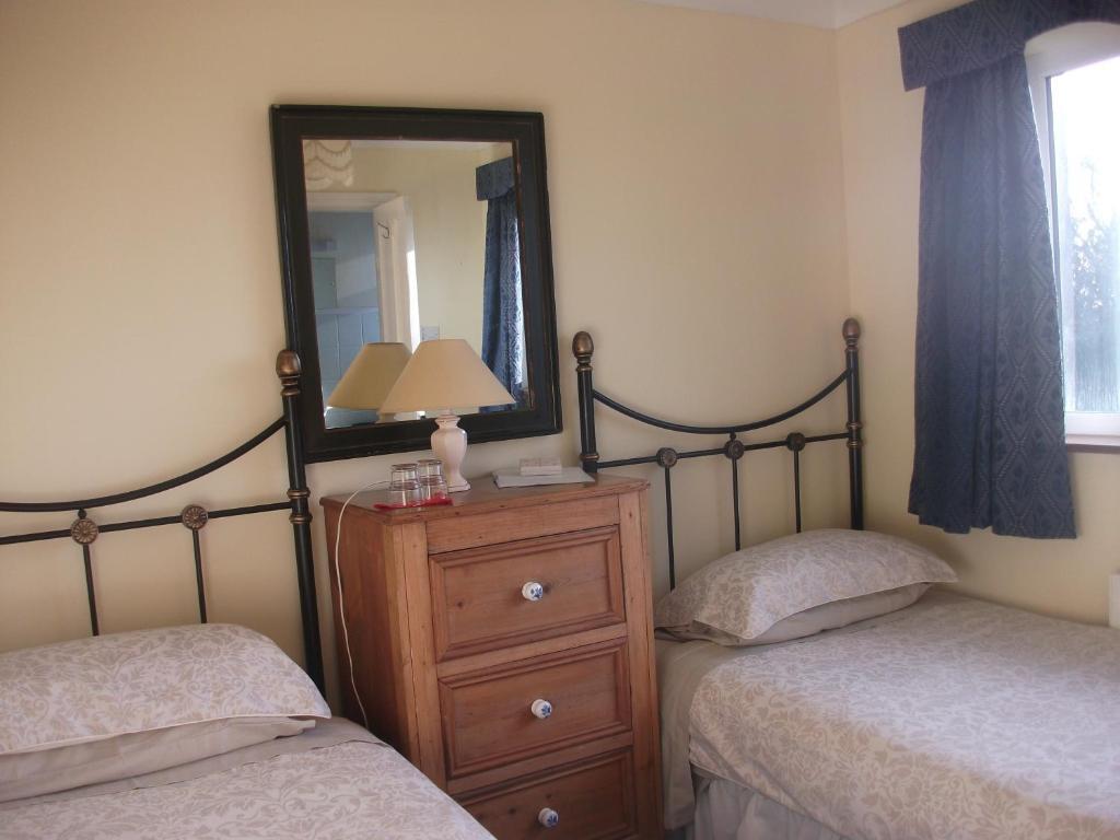 Fuchsia House Bed And Breakfast Connemara 렌빌 객실 사진