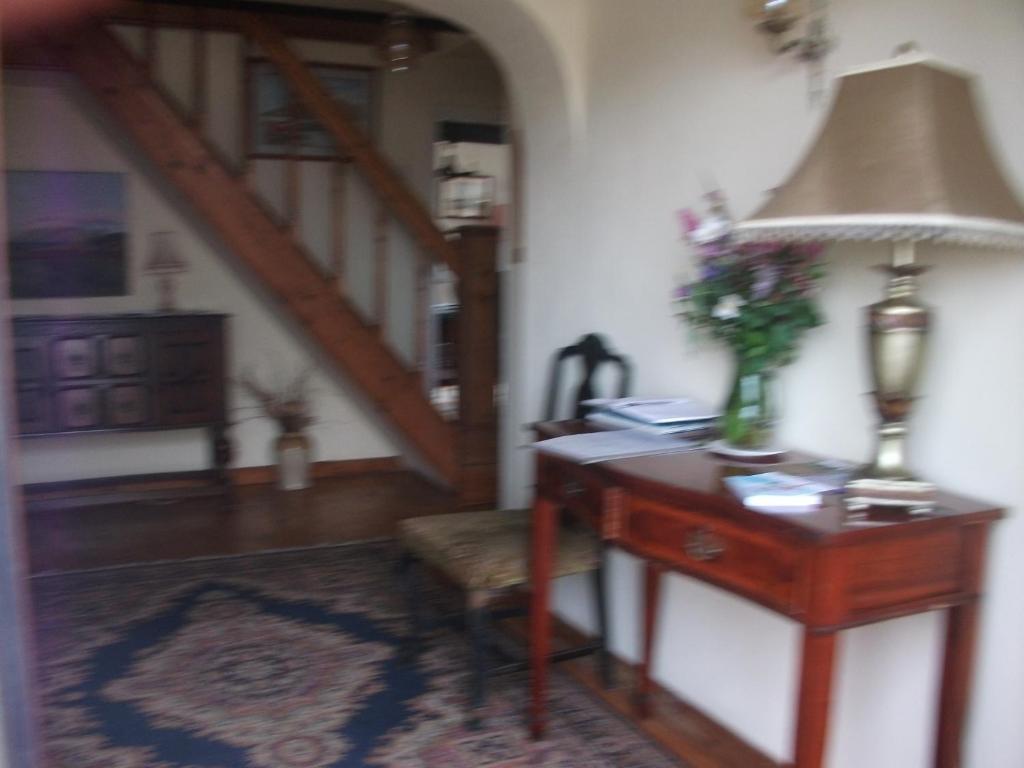 Fuchsia House Bed And Breakfast Connemara 렌빌 외부 사진